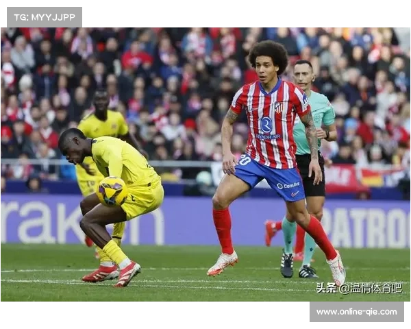 科莫锋线大将莫拉塔重伤缺阵,中场佩罗内累计黄牌停赛